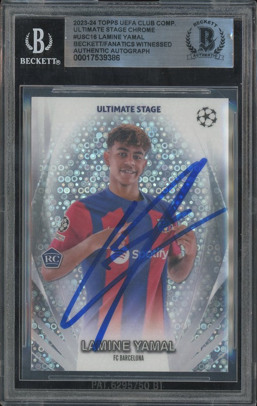 2023-24 Topps UEFA Club Competitions Ultimate Stage Chrome Ultimate Stage Lamine Yamal #USC16 Refractor Auto BGS Authentic
